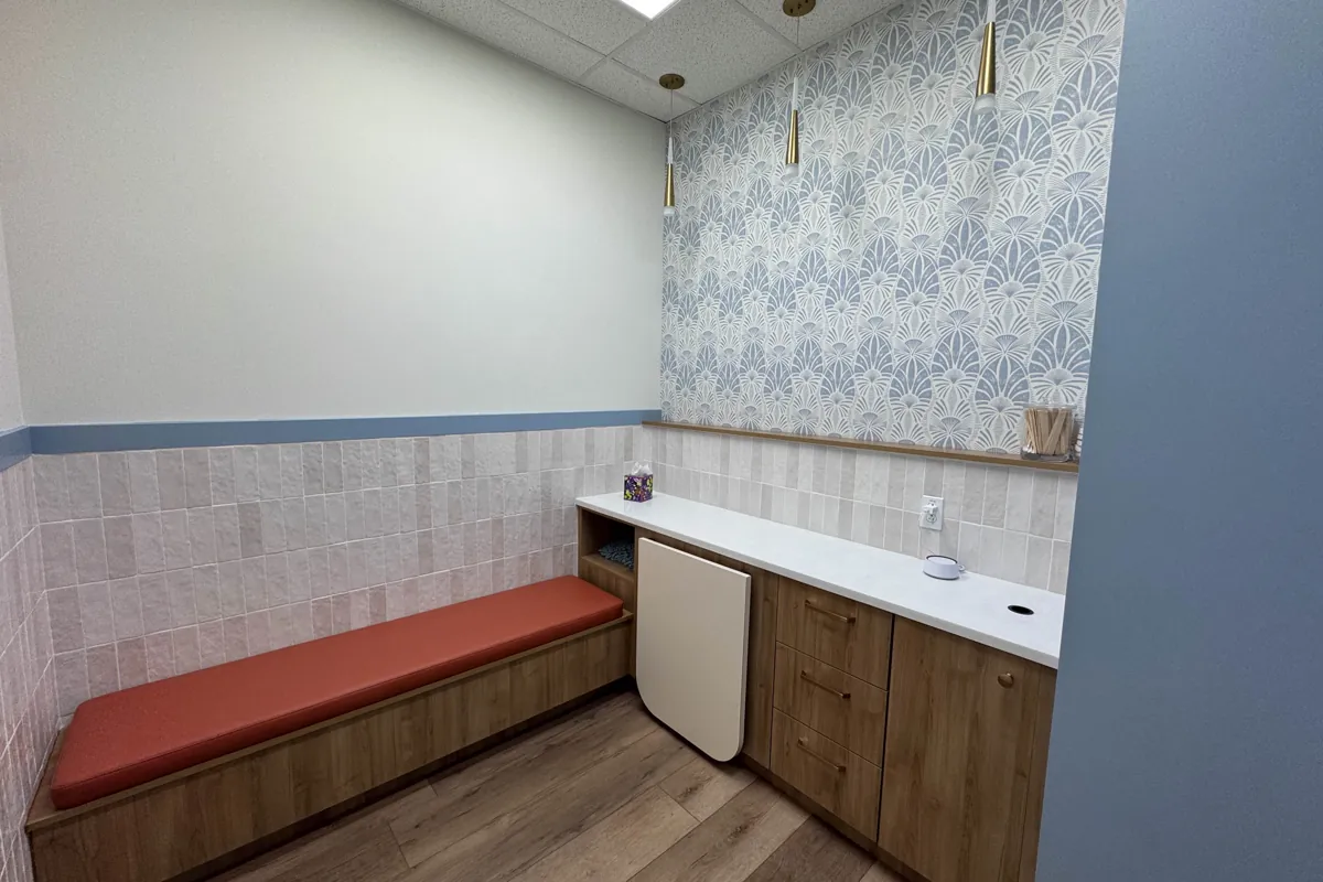 A private UrgentPaws exam room